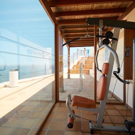 Invisa Hotel Club Cala Blanca Es Figueral Bagian luar foto