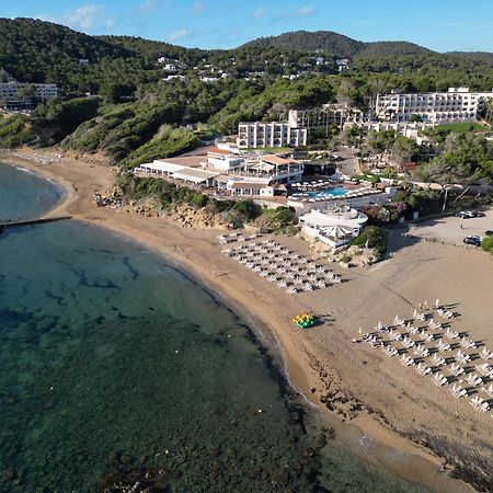 Invisa Hotel Club Cala Blanca Es Figueral Bagian luar foto