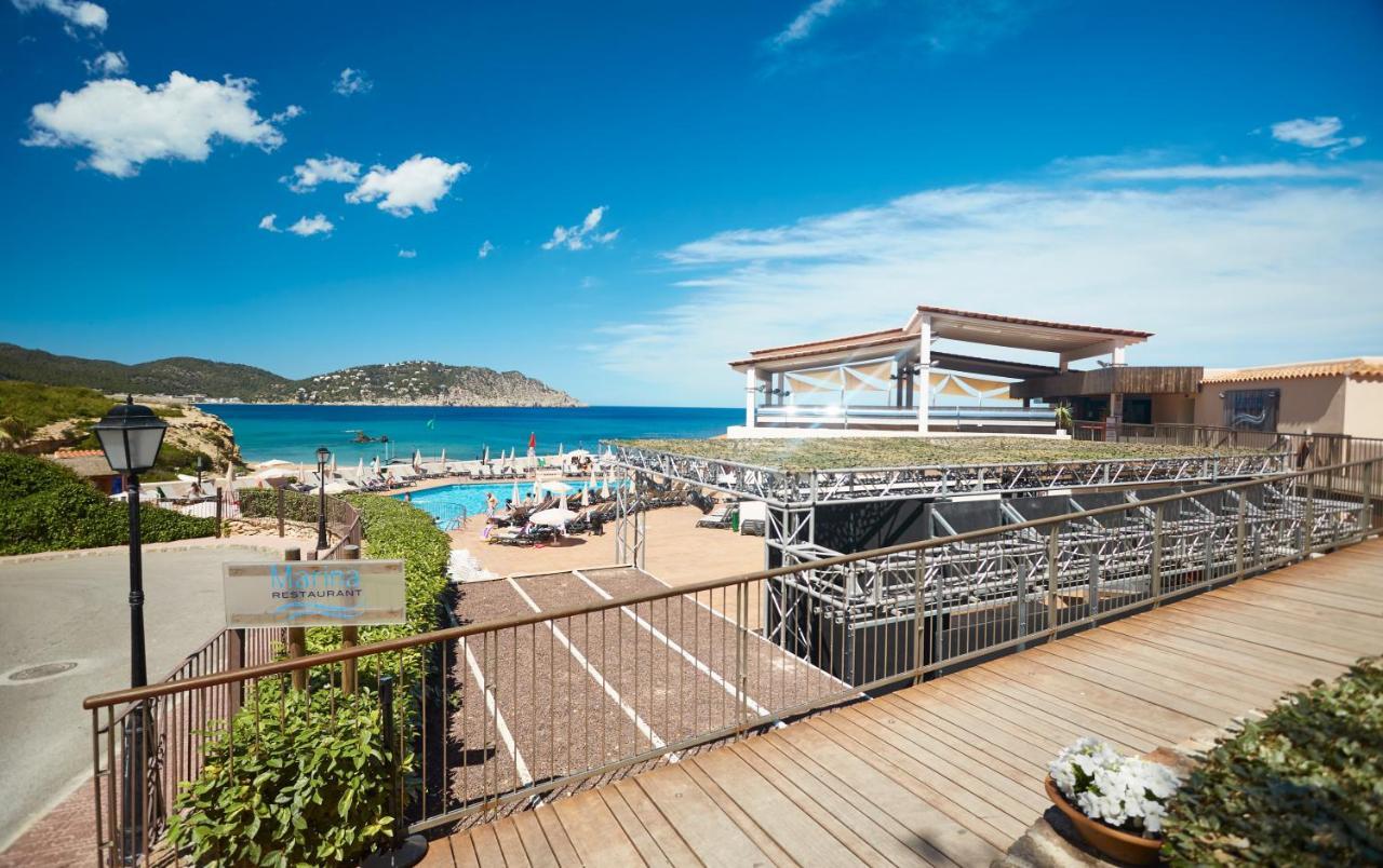 Invisa Hotel Club Cala Blanca Es Figueral Bagian luar foto